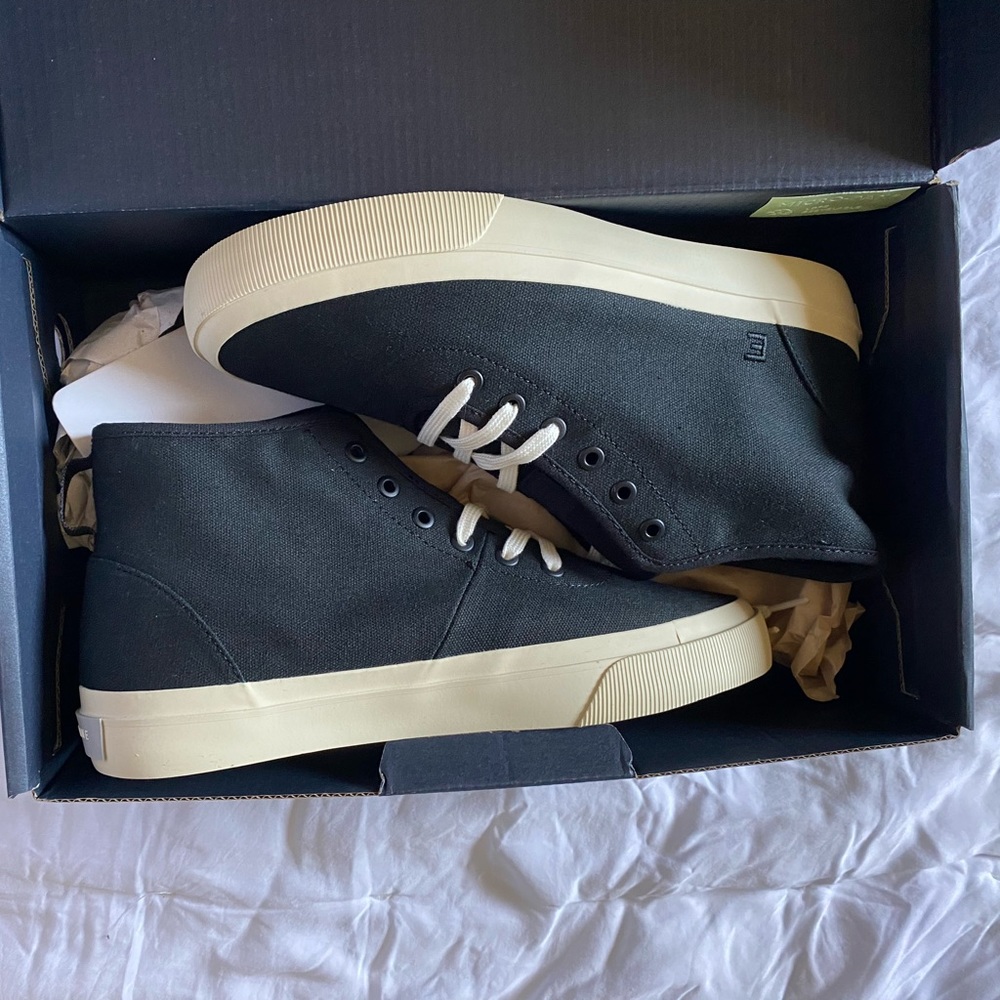 New everlane black high top sneakers. Size 8.5